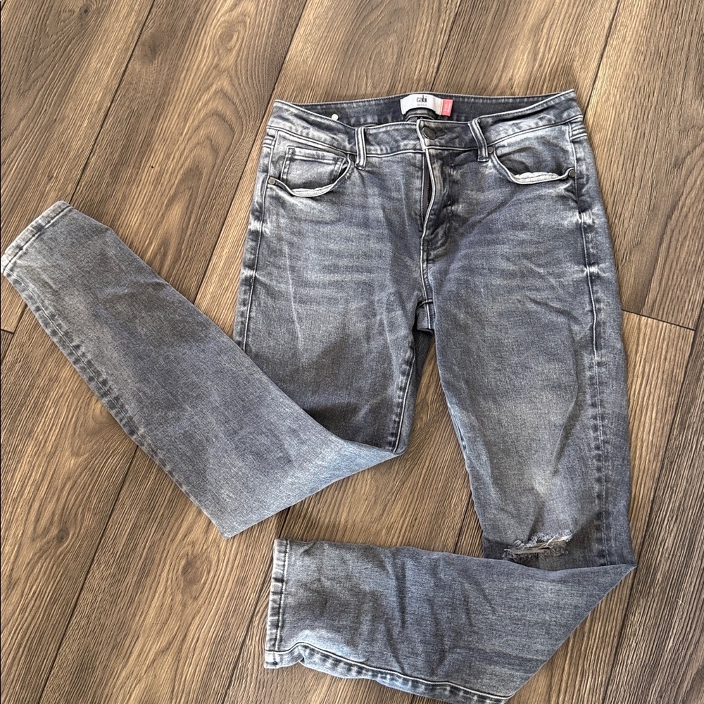 CAbi High Skinny Jeans in Light Gray Wash size 6